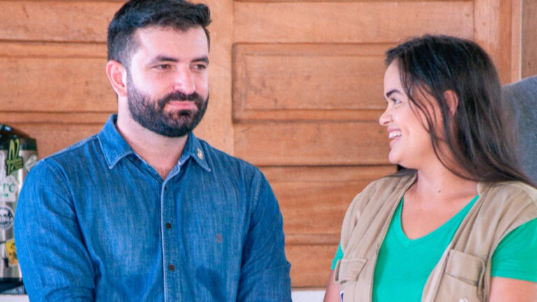 Em Guajará-Mirim, deputada Dra. Taíssa Sousa participa de Sessão Solene para entrega de mais de 500 toneladas de calcário para produtores da região - News Rondônia