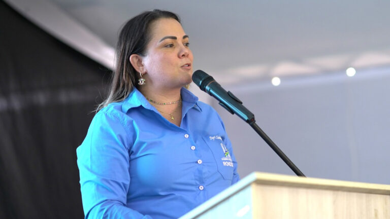 Cláudia de Jesus cobra política com responsabilidade durante sessão itinerante em Machadinho - News Rondônia