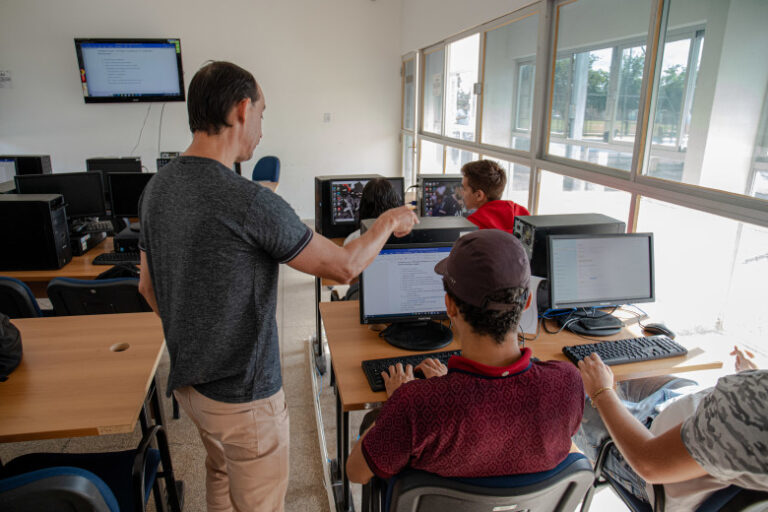 Inscrições abertas para cursos profissionalizantes na Praça Ceu - News Rondônia