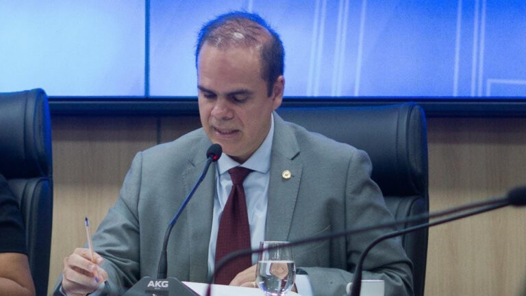 Alan Queiroz requisita informações à Sesdec sobre destinação de recursos e realização de capacitação de recursos humanos - News Rondônia