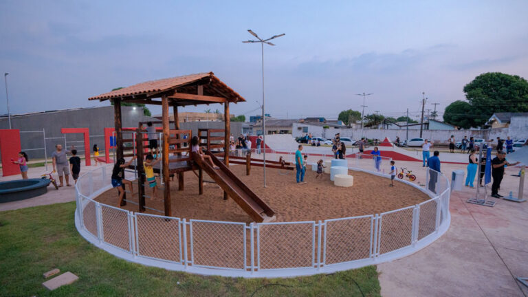 INAUGURAÇÃO - Praça das Camélias é entregue à população da zona Sul da capital - News Rondônia