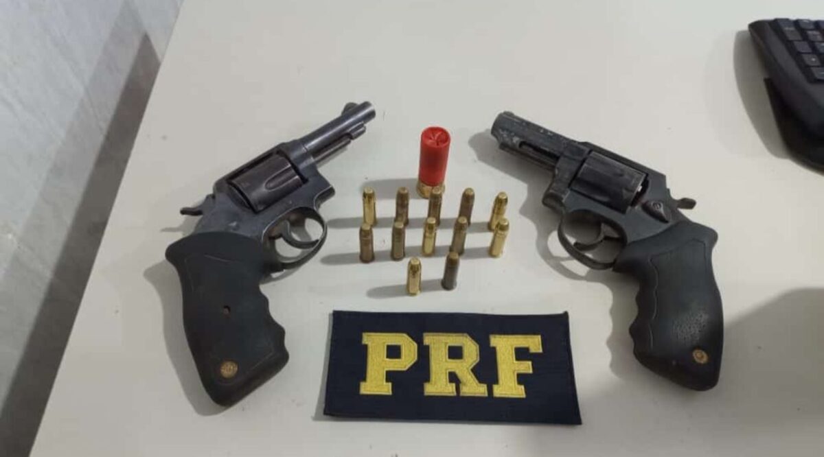 Trio é preso com armas escondidas em motor de Vectra em Porto Velho - News Rondônia