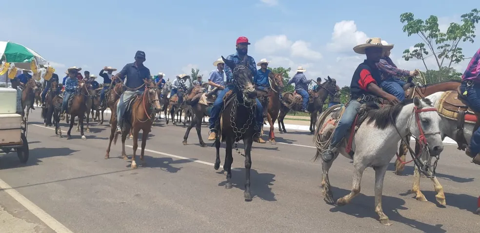 Cavalgada da 12ª Expovel é adiada para domingo devido questões de segurança e infraestrutura