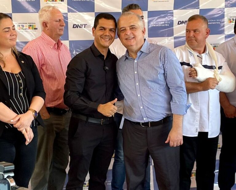 Deputado Cássio Gois participa da assinatura histórica do projeto de duplicação da BR-364, em Itapuã D’Oeste - News Rondônia