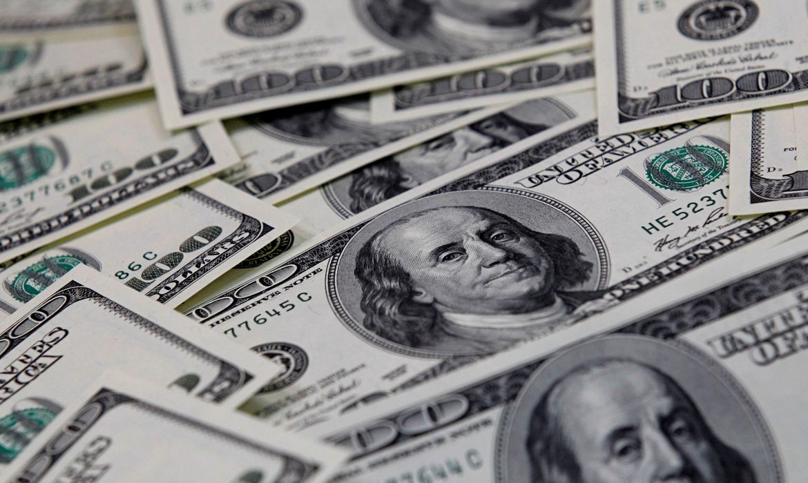 Contas externas têm saldo negativo de US$ 3,605 bilhões em julho
