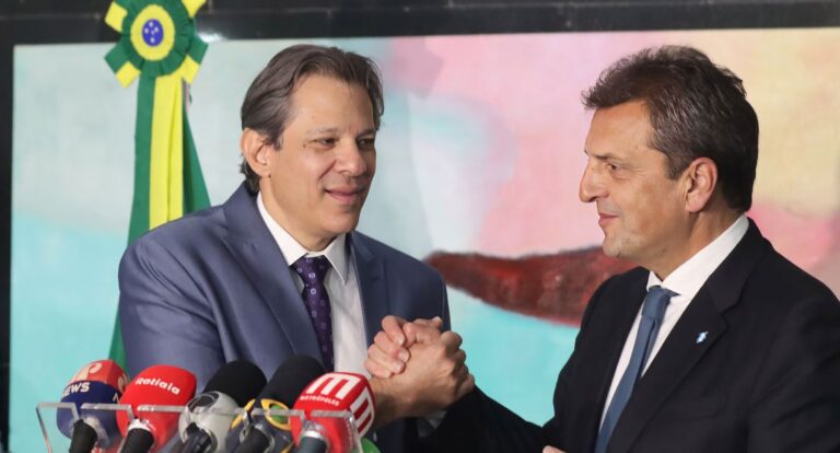 Brasil e Argentina negociam acordo de US$ 600 milhões para exportações