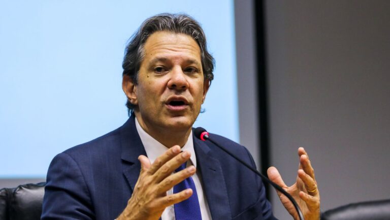 Brasil propõe garantir exportações para Argentina em moeda chinesa