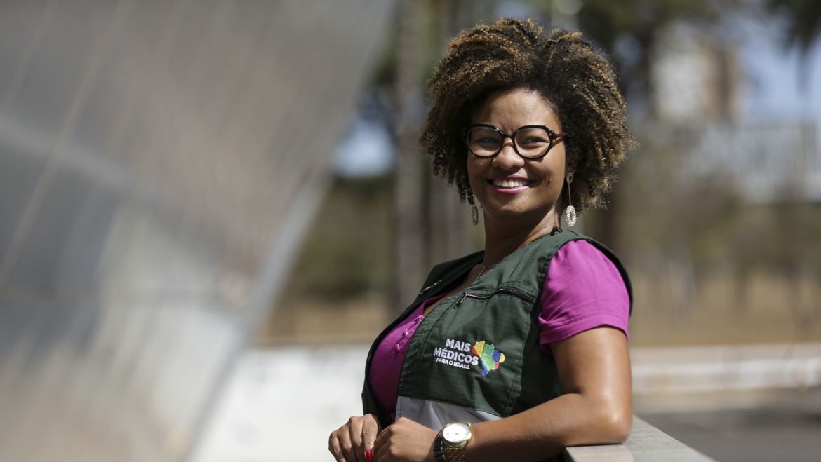 Formados no exterior, brasileiros apostam em recomeço do Mais Médicos