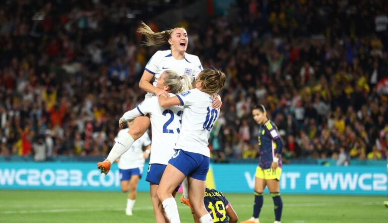 Inglaterra elimina Colômbia e pega anfitriã Austrália na semi da Copa
