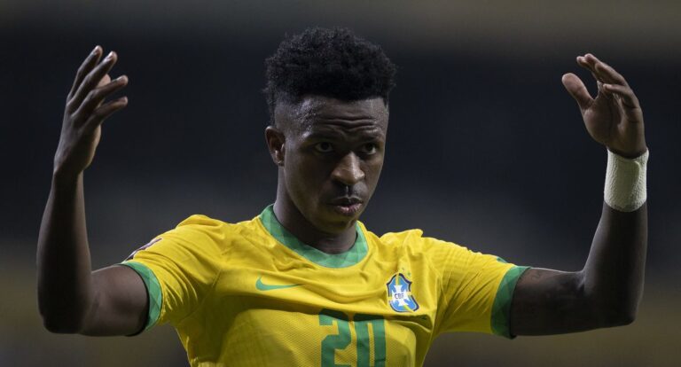 Lesão deve deixar Vini Jr fora da estreia do Brasil nas Eliminatórias