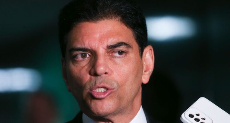 Relator rejeita exclusão de ciência e tecnologia do arcabouço fiscal