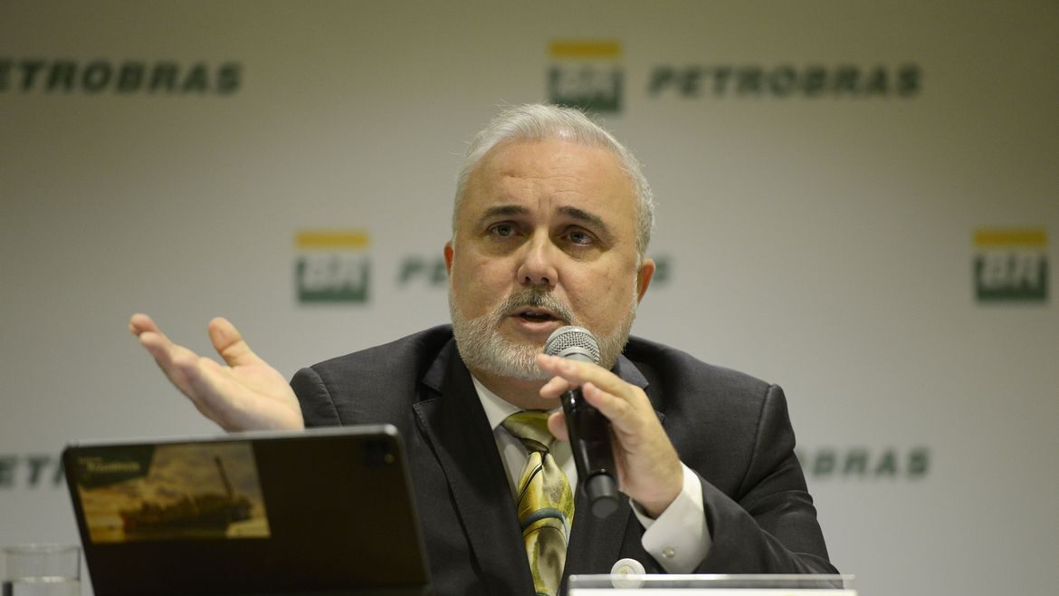 Prates Queda em lucro da Petrobras não tem relação com nova política