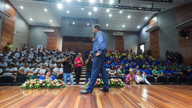 Prefeitura realiza o sonho da casa própria de 269 famílias durante sorteio de endereços em Porto Velho