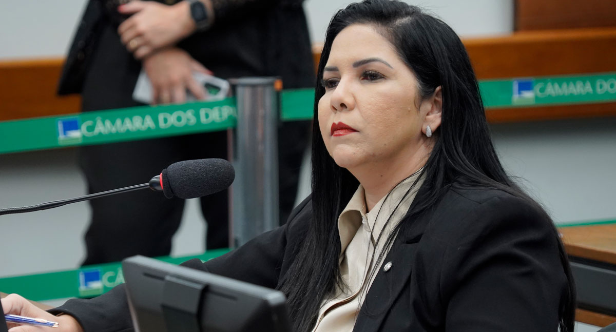 Direitos Humanos em Foco: Cristiane Lopes denuncia violência contra manifestantes - News Rondônia