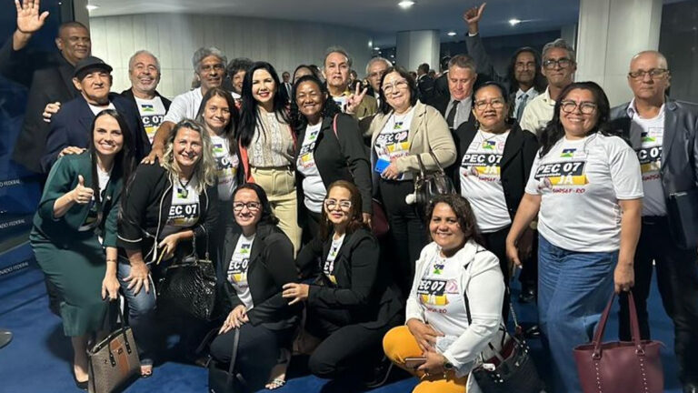 Aprovada no Senado PEC que Equipara Reintegração de Servidores de Ex-Territórios: Atuação Destacada da Deputada Federal Cristiane Lopes - News Rondônia