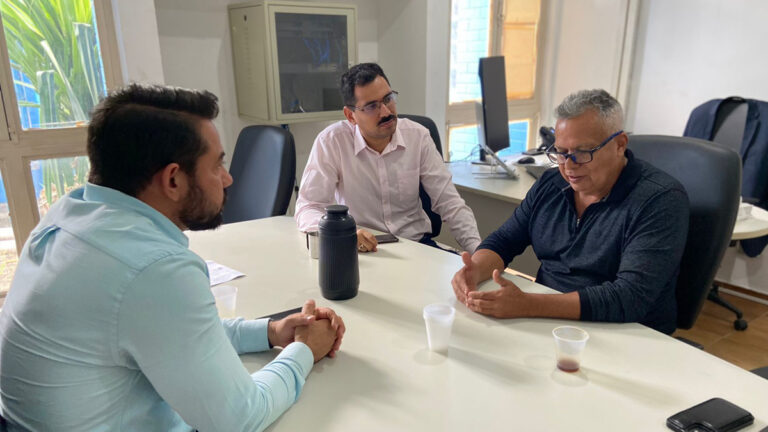 Vereador Valtinho Canuto apresenta demandas de policiamento nos distritos da capital em reunião na SESDEC - News Rondônia