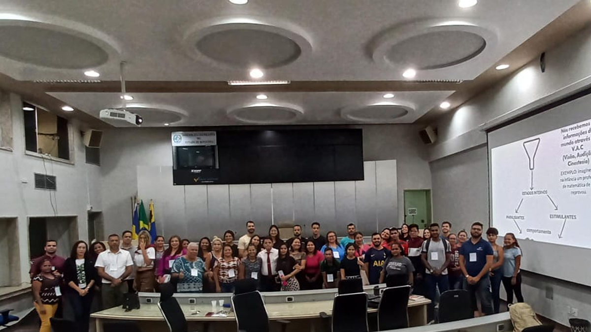 Escola do Legislativo oferece a opção de cursos noturnos - News Rondônia