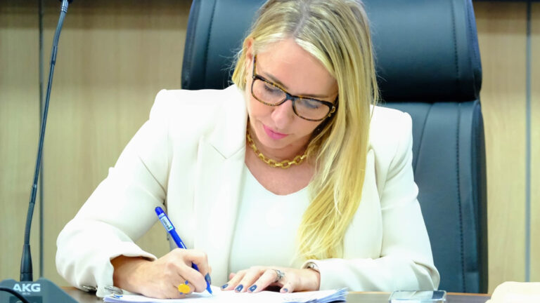 Ieda Chaves destina R$ 204 mil para equipamentos hospitalares em Alta Floresta D'Oeste - News Rondônia