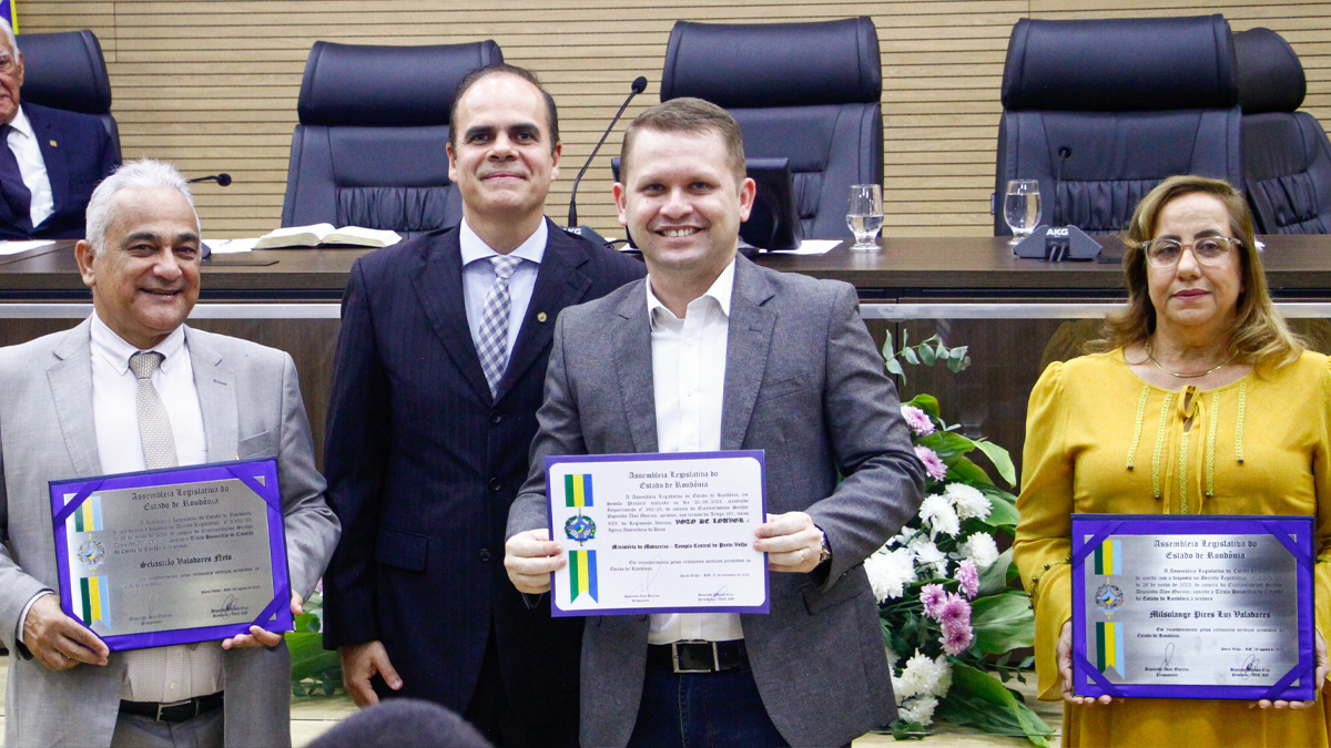 Alan Queiroz preside sessão solene de outorga de Título Honorífico ao Pastor Sebastião Valadares e à Pastora Milsolange Valadares - News Rondônia
