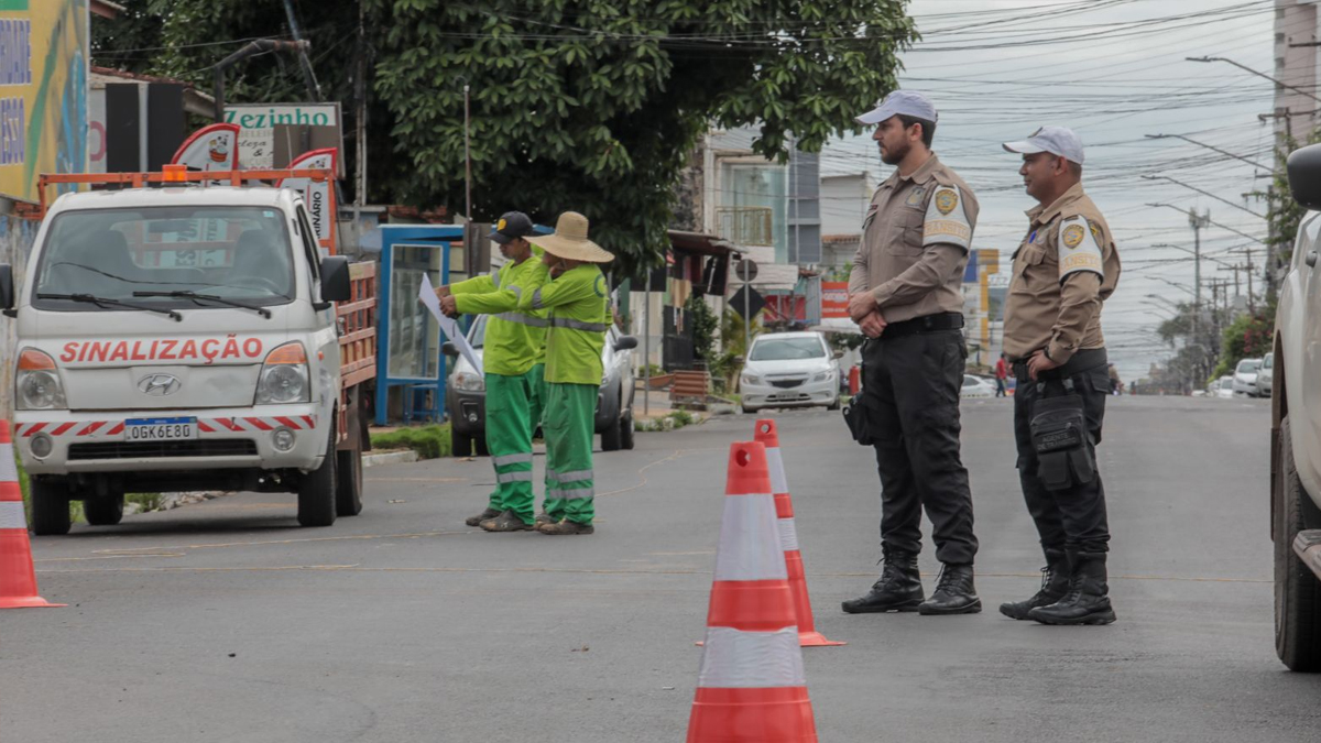 Semtran inicia sinalização da avenida Calama, que terá fluxo invertido a partir do dia 18 - News Rondônia