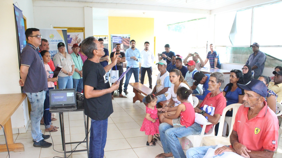 Produtores do Assentamento Joana D'Arc recebem palestra sobre Sistema OCB/RO e Cooperativas - News Rondônia
