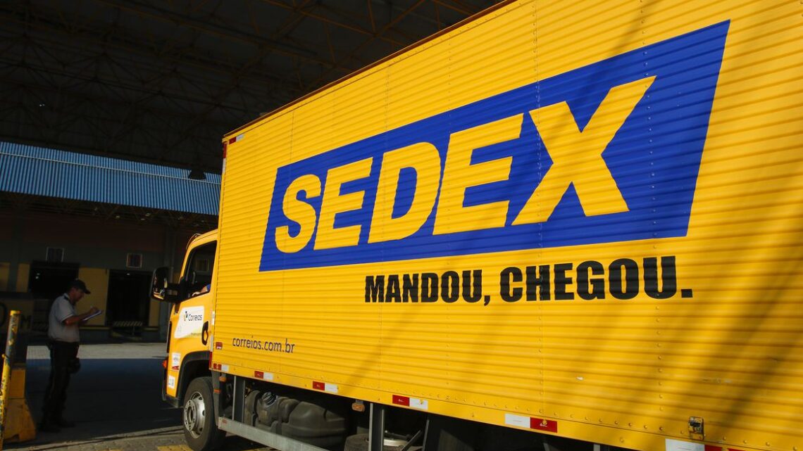 Correios assina acordo coletivo com federações, sem mediação do TST, após 7 anos  