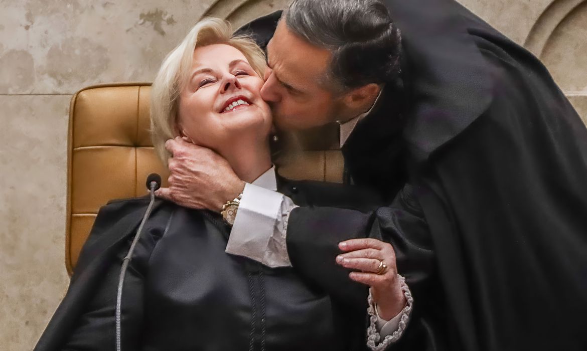 Barroso é empossado no cargo de presidente do STF
