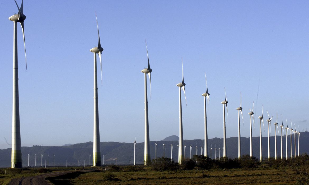 Mesa de diálogo com o governo vai debater energia renovável