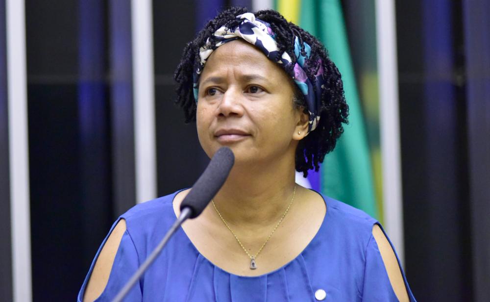 Deputada Sílvia Cristina diz que queda no preço da arroba do boi prejudica os criadores