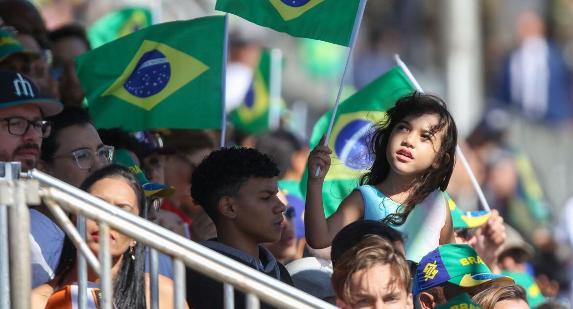 Desfile de 7 de setembro retoma sentido democrático e de harmonia