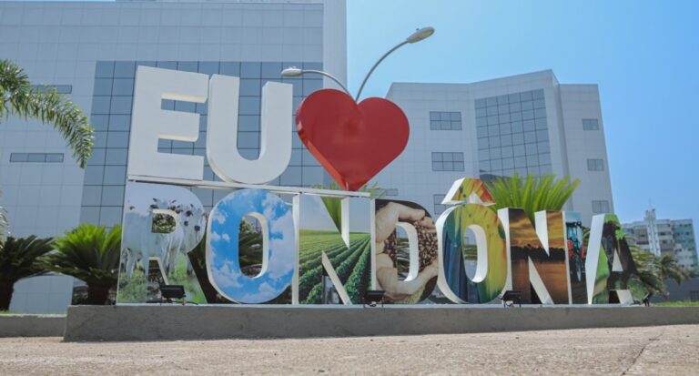 Assembleia Legislativa implanta letreiro "Eu Amo Rondônia"
