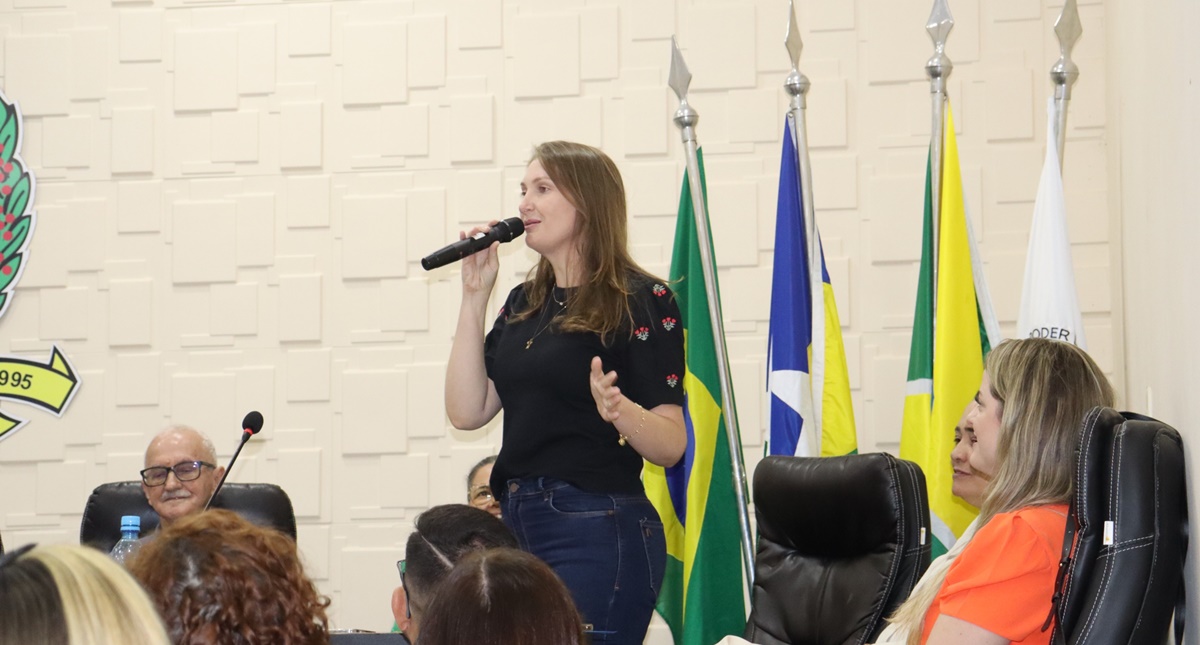 Deputada Lebrinha participa da CIB com secretários municipais de saúde em São Francisco do Guaporé