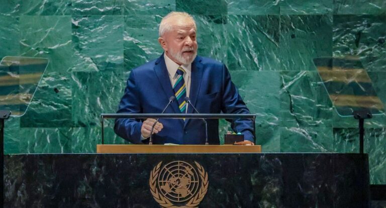 Lula desembarca no Brasil após extensa agenda em Cuba e Nova York