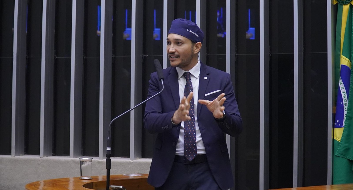 Fernando Máximo apresenta projeto de lei que tipifica crime de Upskirting a violação da intimidade da mulher