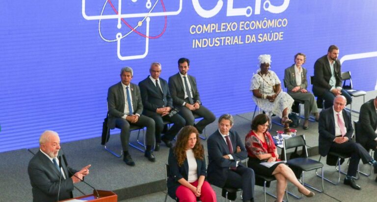 Governo prevê R$ 42 bi em investimento no complexo industrial de saúde