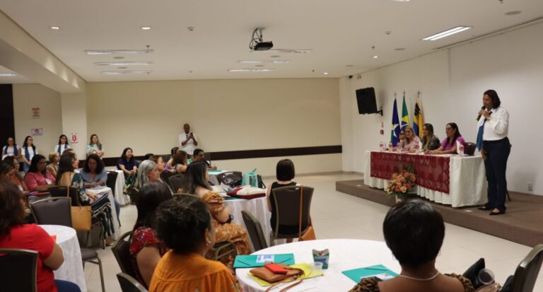 Professores da Rede Estadual participam de formação sobre técnicas de leitura e de escrita no Sistema Braille