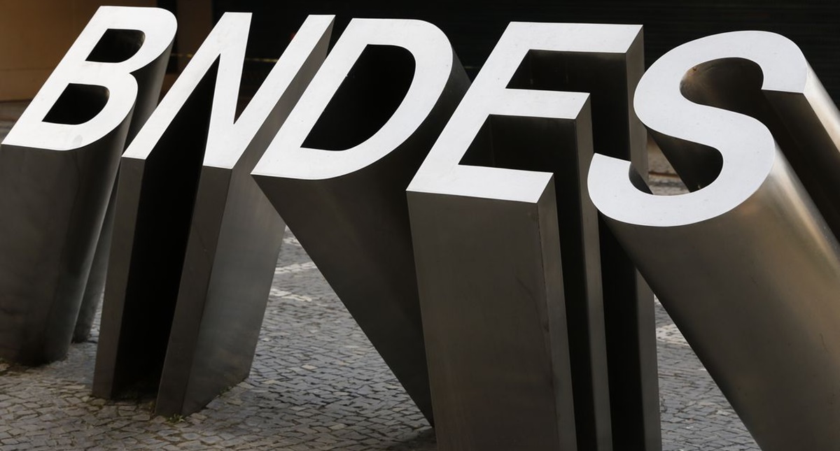 Fundo do BNDES será fonte de recurso para internet em escolas públicas