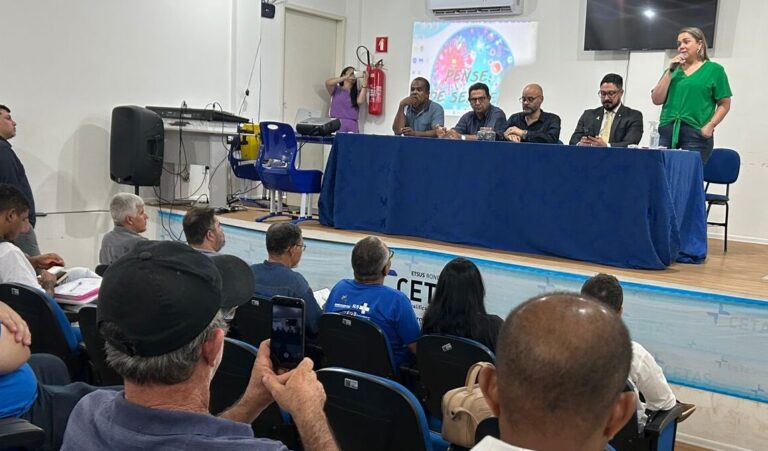 Regulação é tema de reunião entre Cláudia de Jesus e Conselhos de Saúde