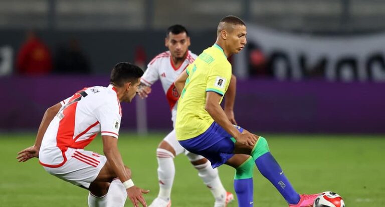 Richarlison diz que vai buscar ajuda psicológica e revela problemas extracampo