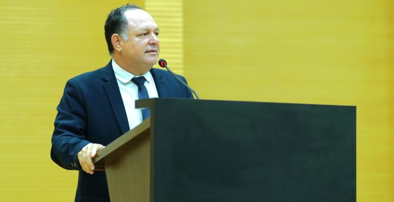 Pedro Fernandes alerta sobre ações de fiscalização em propriedades escrituradas em Monte Negro