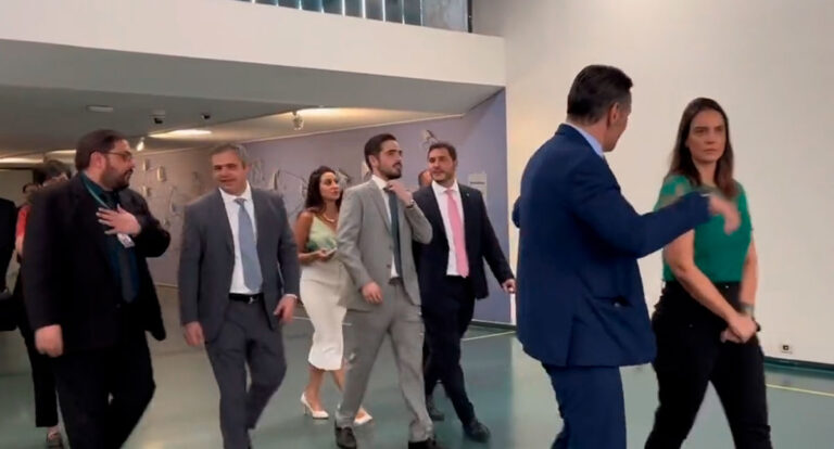 Deputado de Rondônia acompanha família de Faustão em visita à Câmara para pedir mudança na lei da doação de órgãos - News Rondônia