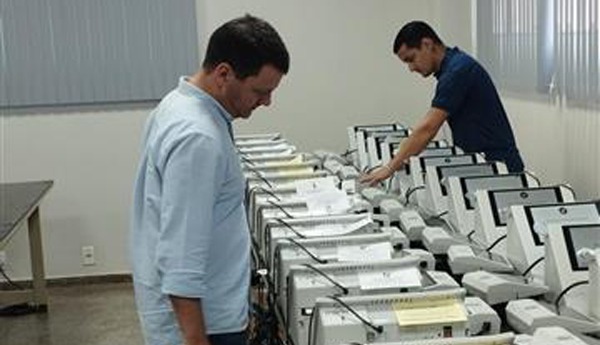 MP acompanha lacração das urnas eletrônicas para eleições de Conselhos Tutelares no TRE/RO