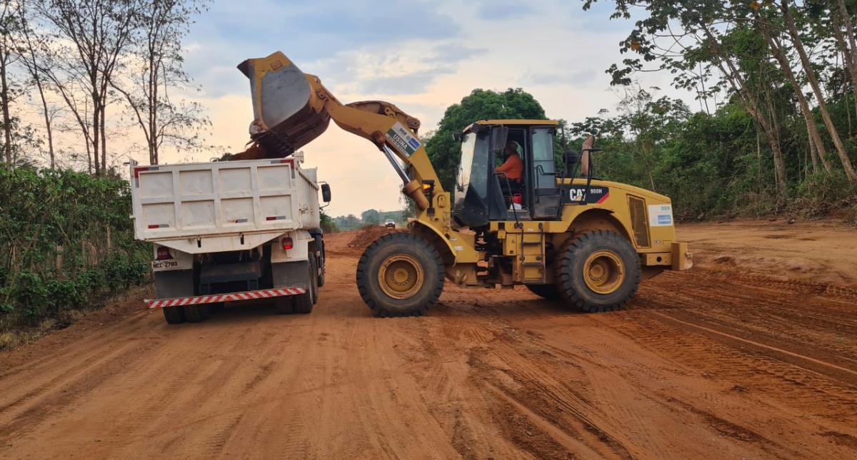 Obras de pavimentação asfáltica no distrito de Vila Marcão são retomadas pelo Governo de Rondônia