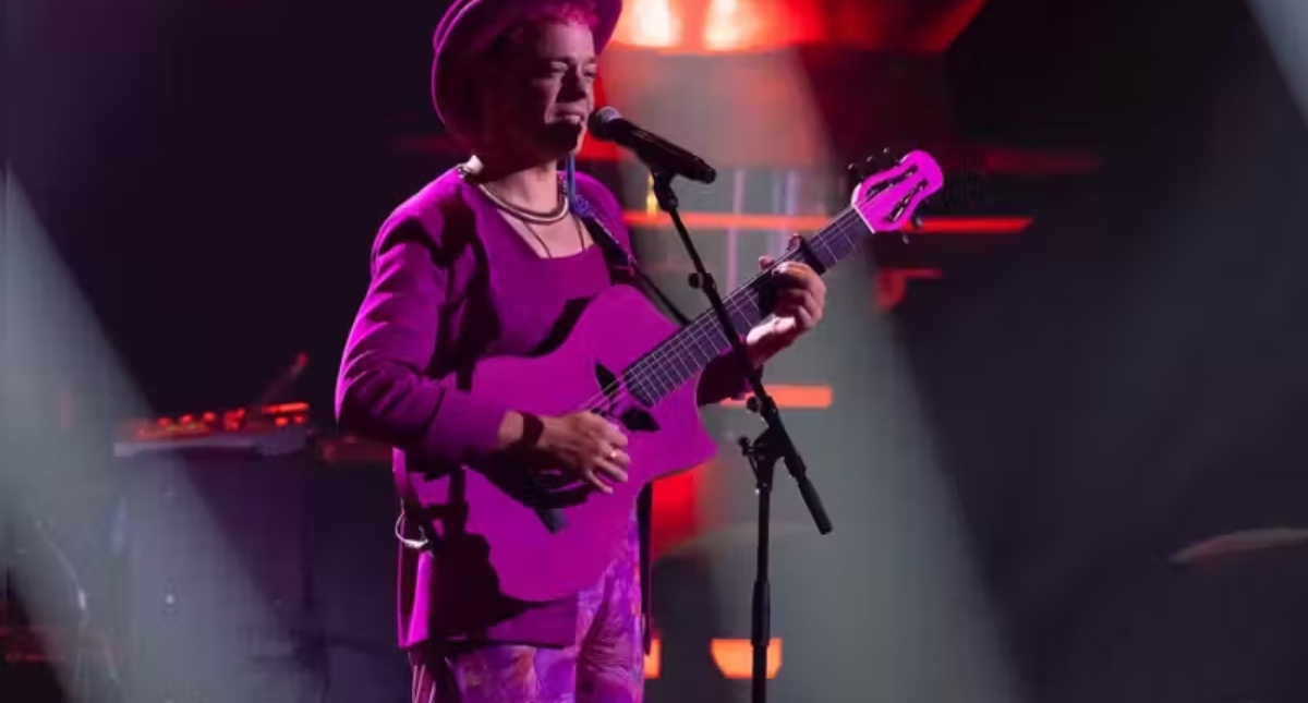 Cantor brasileiro faz sucesso no The Voice da Alemanha; Vídeo
