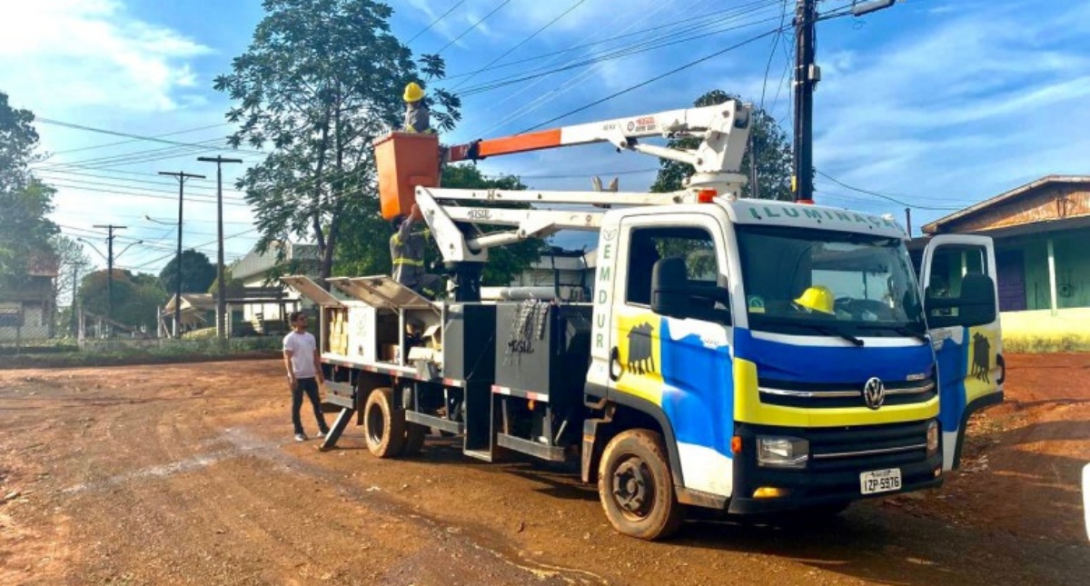 Prefeitura recupera 100% da iluminação pública do distrito de Nova Califórnia