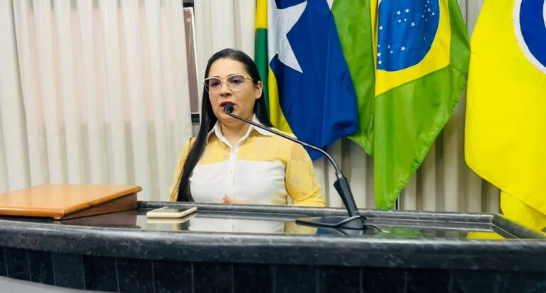 Em alusão a campanha "Setembro Amarelo", vereadora Juliana convida a psicóloga Josiane Rolim para falar sobre o tema na Câmara municipal
