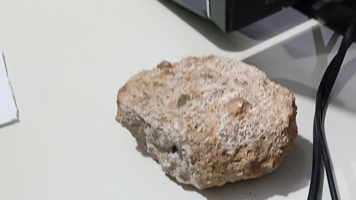 DANOS AO PATRIMÔNIO: Usuário de drogas é preso quebrando câmera de Totem da PM na zona sul - News Rondônia