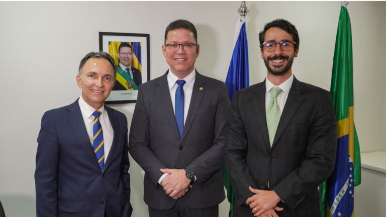 Mais voos para Rondônia: Governador Marcos Rocha se reúne com executivo da Latam em Brasília - News Rondônia