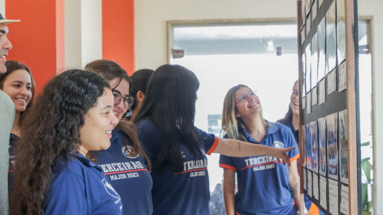 Exposição fotográfica da Biblioteca Francisco Meirelles traz momentos marcantes da história de Porto Velho - News Rondônia