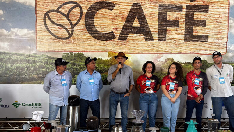 Mais de 300 produtores dos distritos de Rio Pardo e União Bandeirantes participam do Inova Agro Café - News Rondônia